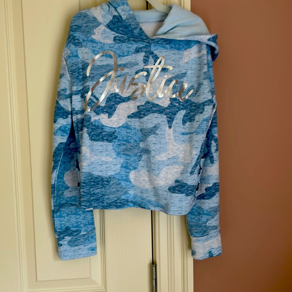 Blue camo justice hooded sweatshirt great condition size 8